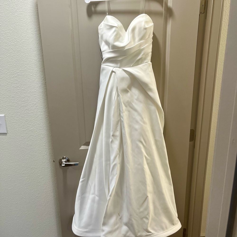 Elegant White Strapless Evening Gown